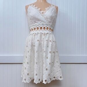 Lucy Paris Dress‎ White Angel Eyelet Embroidery Lace Wedding Shower Bridal S